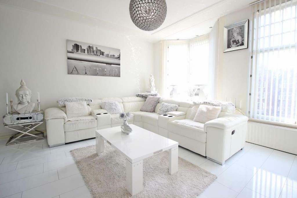 White Luxury Penthouse In City Centre Amsterdam Exteriör bild