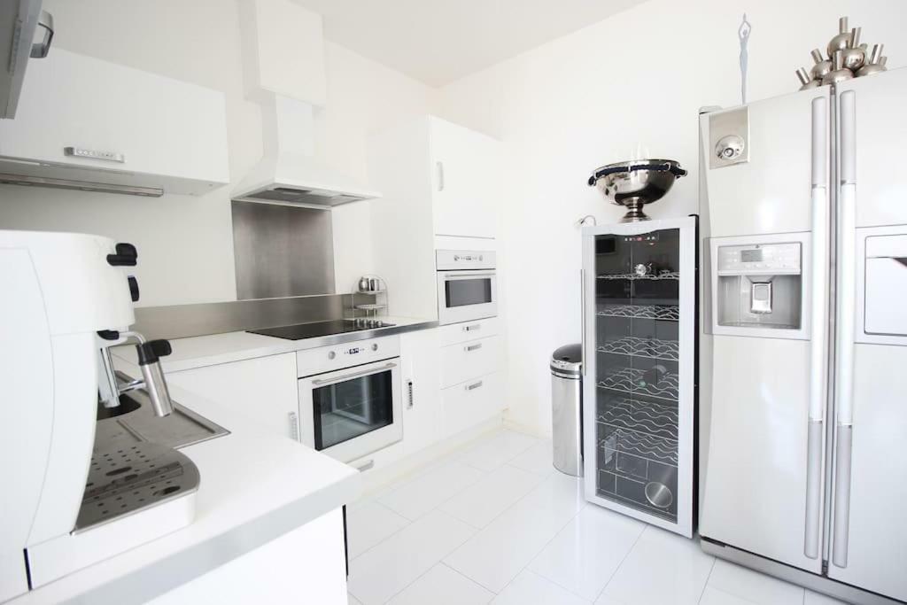 White Luxury Penthouse In City Centre Amsterdam Exteriör bild