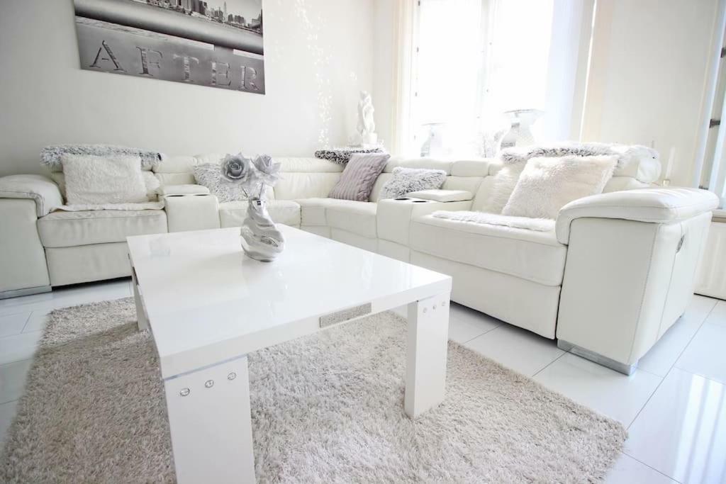 White Luxury Penthouse In City Centre Amsterdam Exteriör bild